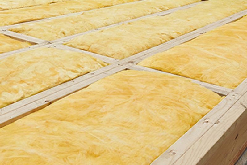 断熱材の標準仕様とZEH基準の断熱等級5の性能